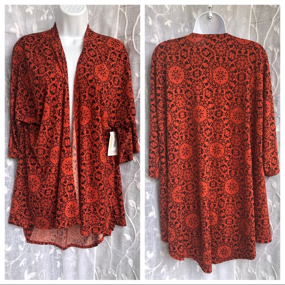 LuLaRoe Sweaters - NWT• LuLaRoe “Lindsay” Kimono - Medium